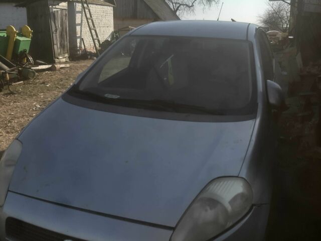 Серый Фиат Пунто, объемом двигателя 1.4 л и пробегом 250 тыс. км за 1200 $, фото 1 на Automoto.ua