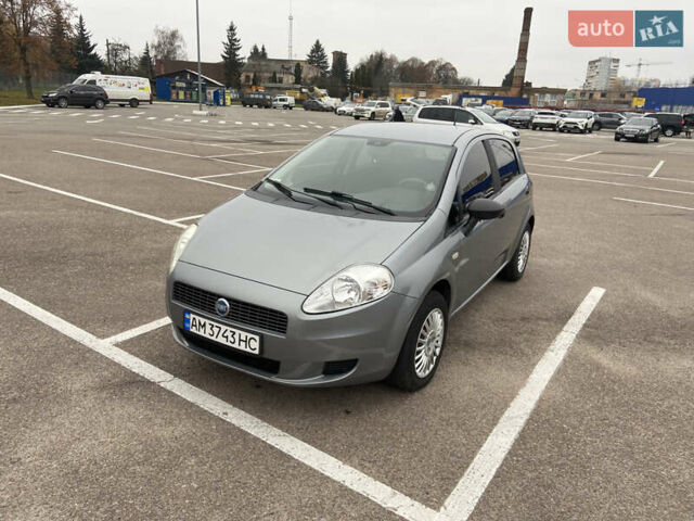 Серый Фиат Пунто, объемом двигателя 1.24 л и пробегом 185 тыс. км за 4000 $, фото 1 на Automoto.ua