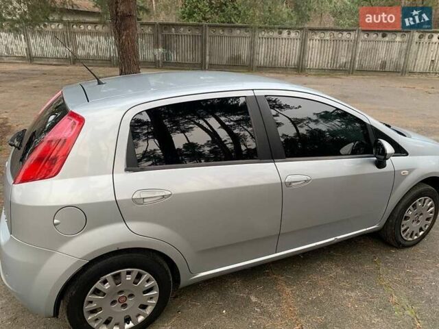 Серый Фиат Пунто, объемом двигателя 1.4 л и пробегом 212 тыс. км за 3700 $, фото 1 на Automoto.ua