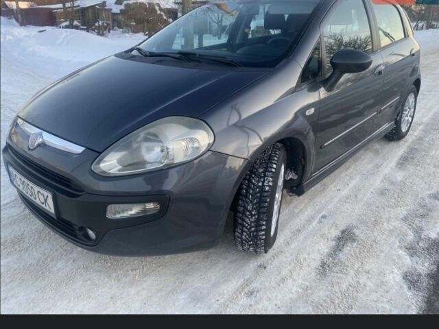 Серый Фиат Пунто, объемом двигателя 0 л и пробегом 286 тыс. км за 4850 $, фото 1 на Automoto.ua