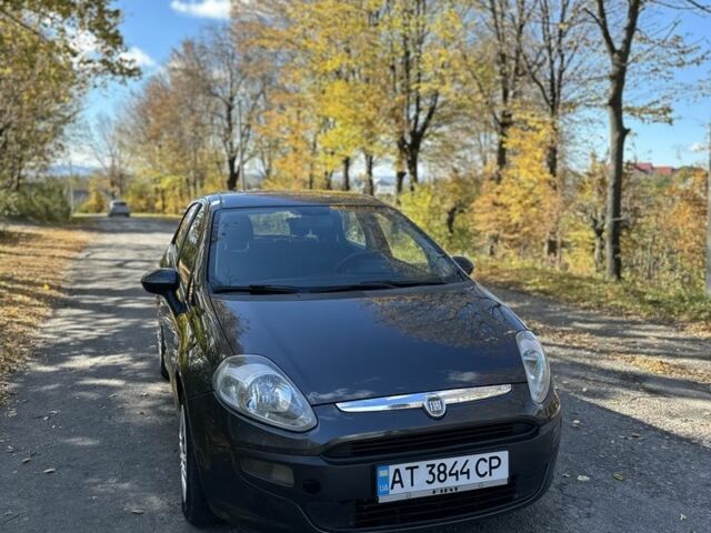 Фиат Пунто 2010 в Коломые на Automoto.ua Серый Фиат Пунто, объемом двигателя 1.2 л и пробегом 218 тыс. км за 4699 $, фото 1 на Automoto.ua