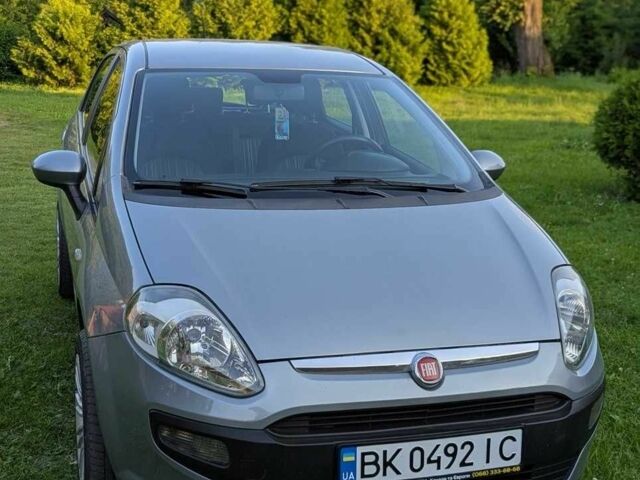 Сірий Фіат Пунто, об'ємом двигуна 1.2 л та пробігом 270 тис. км за 4700 $, фото 1 на Automoto.ua