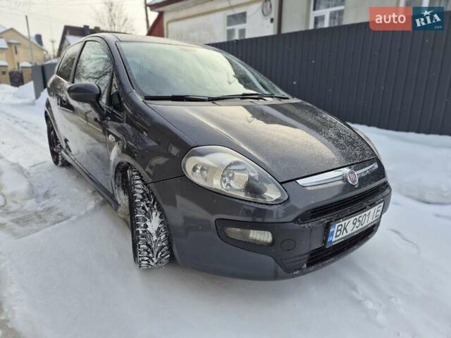 Серый Фиат Пунто, объемом двигателя 1.25 л и пробегом 287 тыс. км за 3699 $, фото 1 на Automoto.ua