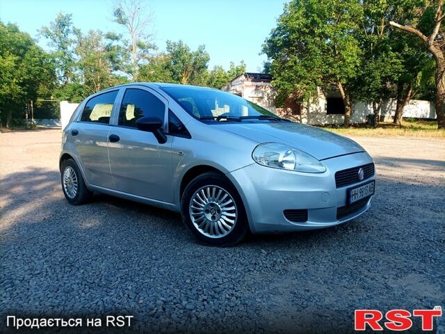 Серый Фиат Пунто, объемом двигателя 1.2 л и пробегом 230 тыс. км за 4500 $, фото 1 на Automoto.ua