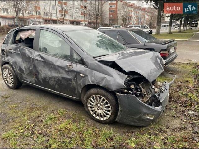 Серый Фиат Пунто, объемом двигателя 1.25 л и пробегом 240 тыс. км за 2450 $, фото 1 на Automoto.ua