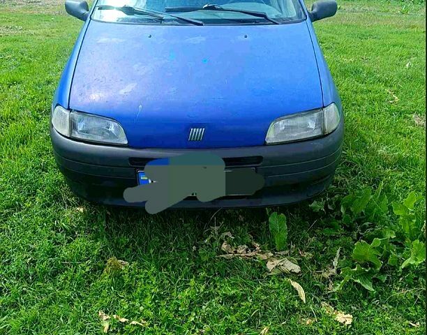 Синій Фіат Пунто, об'ємом двигуна 1.1 л та пробігом 0 тис. км за 900 $, фото 1 на Automoto.ua
