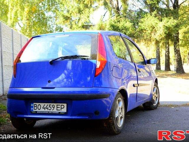 Синий Фиат Пунто, объемом двигателя 1.2 л и пробегом 233 тыс. км за 2400 $, фото 1 на Automoto.ua