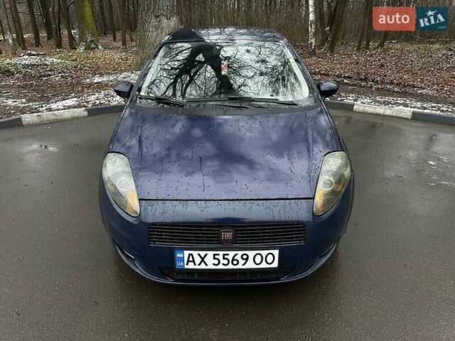 Синий Фиат Пунто, объемом двигателя 1.4 л и пробегом 310 тыс. км за 3500 $, фото 1 на Automoto.ua