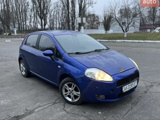 Синий Фиат Пунто, объемом двигателя 1.4 л и пробегом 152 тыс. км за 2700 $, фото 1 на Automoto.ua