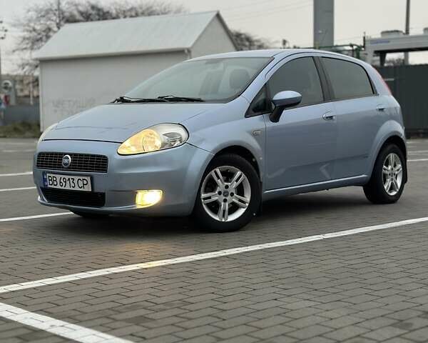 Синий Фиат Пунто, объемом двигателя 1.37 л и пробегом 160 тыс. км за 3499 $, фото 1 на Automoto.ua