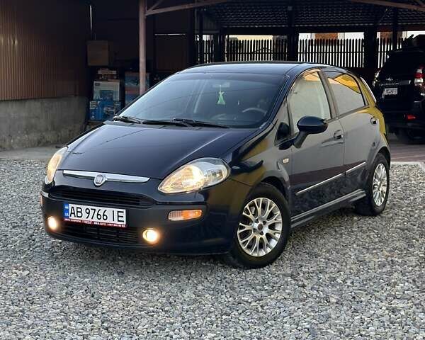 Фиат Пунто 2010 в Бережанах на Automoto.ua Синий Фиат Пунто, объемом двигателя 1.25 л и пробегом 242 тыс. км за 4299 $, фото 1 на Automoto.ua