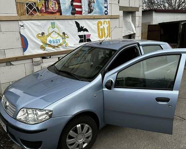 Синий Фиат Пунто, объемом двигателя 1.24 л и пробегом 130 тыс. км за 4300 $, фото 1 на Automoto.ua