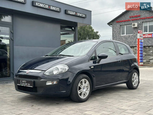 Синий Фиат Пунто, объемом двигателя 1.4 л и пробегом 163 тыс. км за 4350 $, фото 1 на Automoto.ua