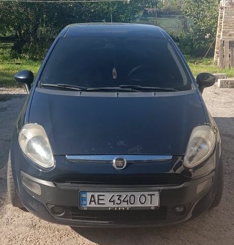 Синій Фіат Пунто, об'ємом двигуна 1.4 л та пробігом 170 тис. км за 4800 $, фото 1 на Automoto.ua