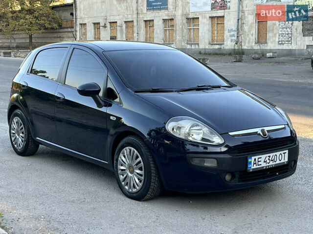 Синий Фиат Пунто, объемом двигателя 1.4 л и пробегом 170 тыс. км за 4200 $, фото 1 на Automoto.ua