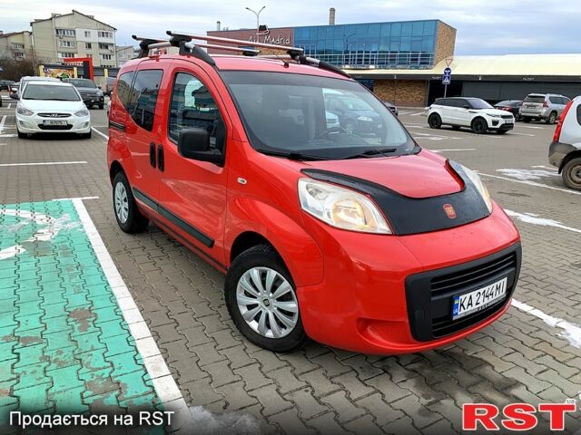 Красный Фиат Кубо, объемом двигателя 1.2 л и пробегом 180 тыс. км за 4950 $, фото 1 на Automoto.ua