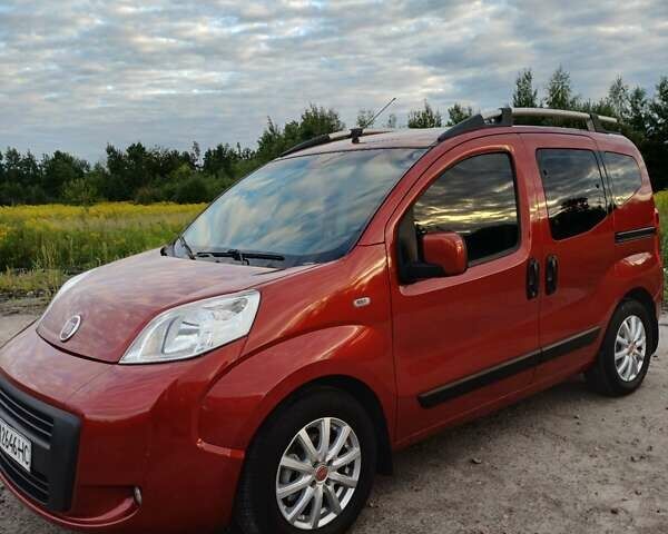 Красный Фиат Кубо, объемом двигателя 1.3 л и пробегом 258 тыс. км за 6250 $, фото 1 на Automoto.ua