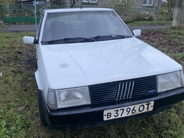 Білий Фіат Регата, об'ємом двигуна 1.7 л та пробігом 250 тис. км за 594 $, фото 1 на Automoto.ua