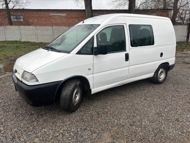 Белый Фиат Скудо, объемом двигателя 2 л и пробегом 288 тыс. км за 2499 $, фото 1 на Automoto.ua