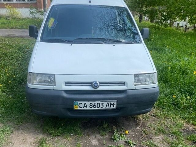Білий Фіат Скудо, об'ємом двигуна 2 л та пробігом 300 тис. км за 3000 $, фото 1 на Automoto.ua