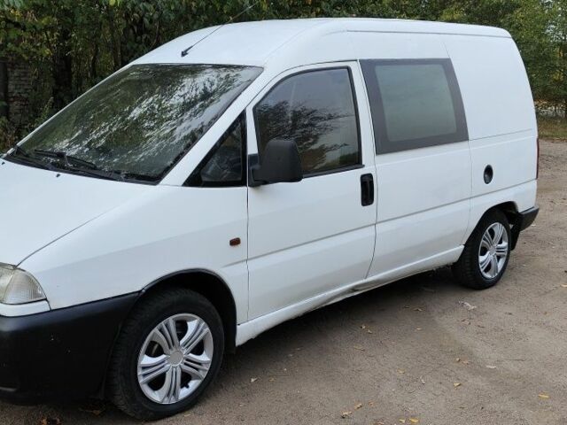 Белый Фиат Скудо, объемом двигателя 1.9 л и пробегом 200 тыс. км за 2300 $, фото 1 на Automoto.ua