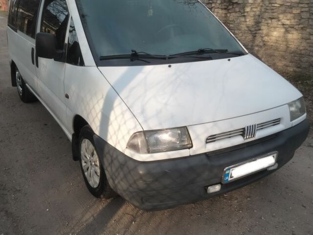 Белый Фиат Скудо, объемом двигателя 0 л и пробегом 322 тыс. км за 3100 $, фото 1 на Automoto.ua