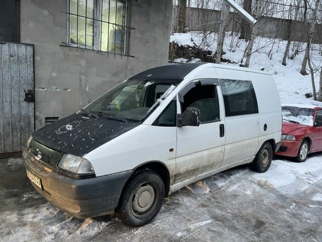 Белый Фиат Скудо, объемом двигателя 1.9 л и пробегом 300 тыс. км за 1350 $, фото 1 на Automoto.ua