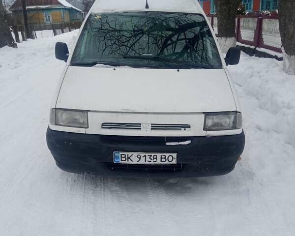 Білий Фіат Скудо, об'ємом двигуна 1.9 л та пробігом 500 тис. км за 2500 $, фото 1 на Automoto.ua