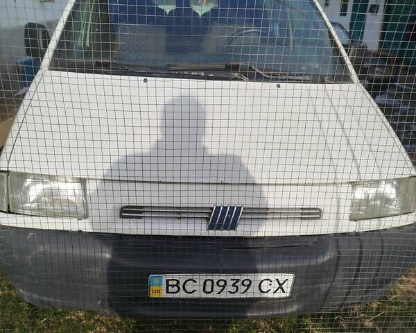 Білий Фіат Скудо, об'ємом двигуна 1.9 л та пробігом 100 тис. км за 2500 $, фото 1 на Automoto.ua