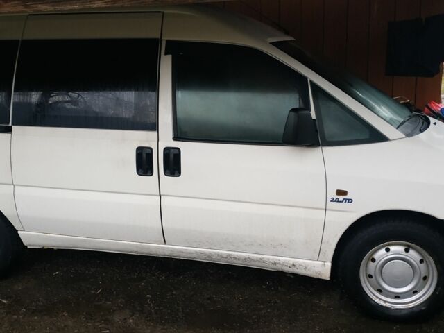 Белый Фиат Скудо, объемом двигателя 2 л и пробегом 360 тыс. км за 5400 $, фото 1 на Automoto.ua