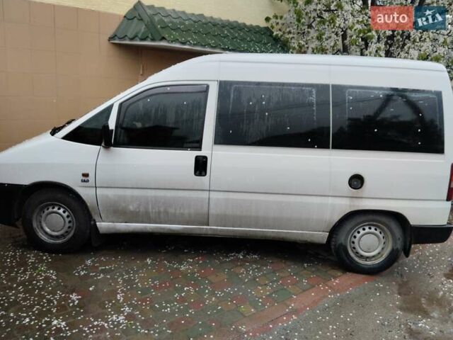 Белый Фиат Скудо, объемом двигателя 1.9 л и пробегом 250 тыс. км за 4000 $, фото 1 на Automoto.ua