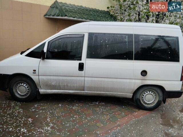 Белый Фиат Скудо, объемом двигателя 1.9 л и пробегом 250 тыс. км за 4000 $, фото 1 на Automoto.ua