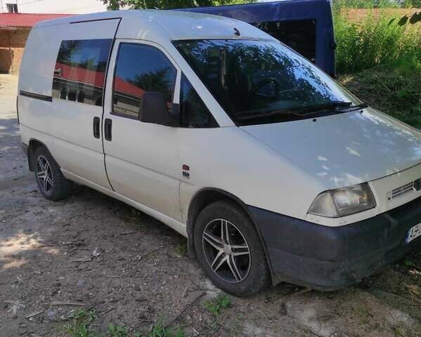 Белый Фиат Скудо, объемом двигателя 1.87 л и пробегом 320 тыс. км за 2700 $, фото 1 на Automoto.ua