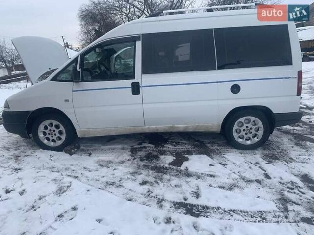 Белый Фиат Скудо, объемом двигателя 2 л и пробегом 315 тыс. км за 2900 $, фото 1 на Automoto.ua