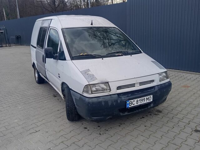 Белый Фиат Скудо, объемом двигателя 2 л и пробегом 370 тыс. км за 1650 $, фото 1 на Automoto.ua