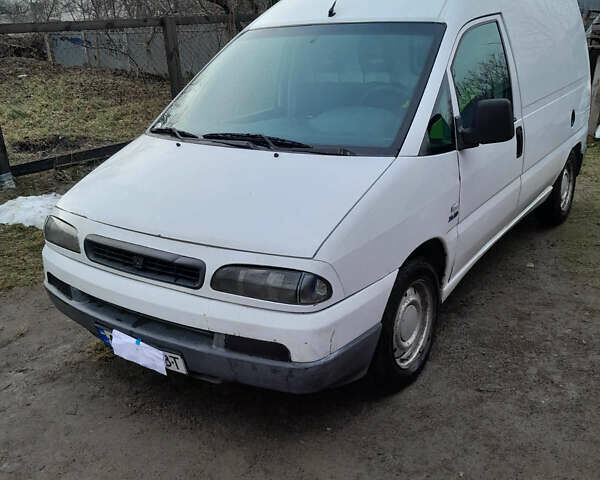 Белый Фиат Скудо, объемом двигателя 2 л и пробегом 435 тыс. км за 1900 $, фото 1 на Automoto.ua
