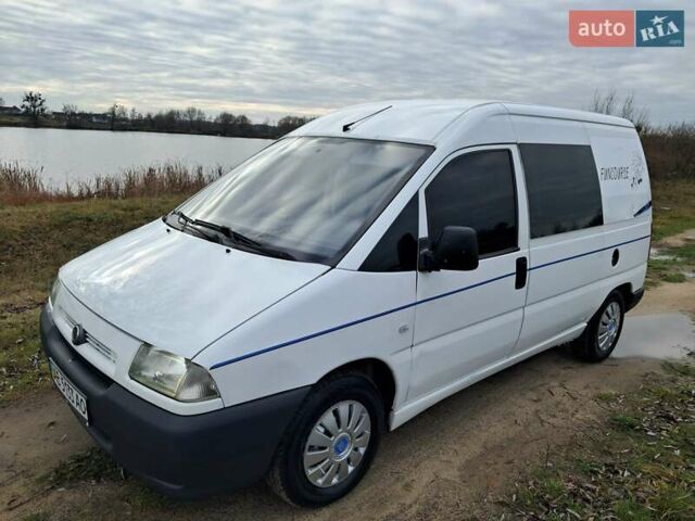 Белый Фиат Скудо, объемом двигателя 1.9 л и пробегом 222 тыс. км за 3999 $, фото 1 на Automoto.ua