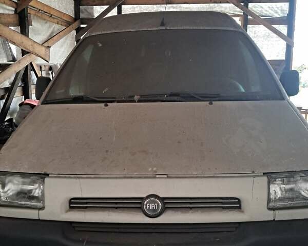 Белый Фиат Скудо, объемом двигателя 2 л и пробегом 480 тыс. км за 2700 $, фото 1 на Automoto.ua