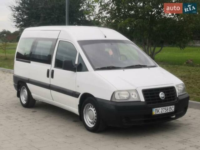 Белый Фиат Скудо, объемом двигателя 2 л и пробегом 262 тыс. км за 4500 $, фото 1 на Automoto.ua