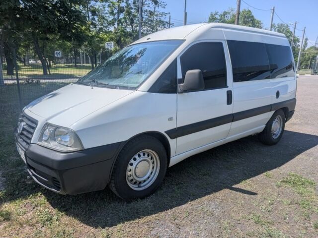 Белый Фиат Скудо, объемом двигателя 2 л и пробегом 400 тыс. км за 4100 $, фото 1 на Automoto.ua