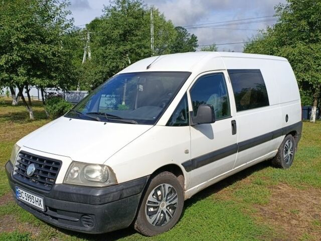Белый Фиат Скудо, объемом двигателя 2 л и пробегом 359 тыс. км за 4200 $, фото 1 на Automoto.ua