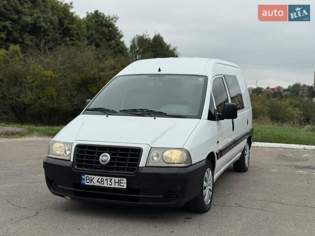 Белый Фиат Скудо, объемом двигателя 2 л и пробегом 300 тыс. км за 3500 $, фото 1 на Automoto.ua