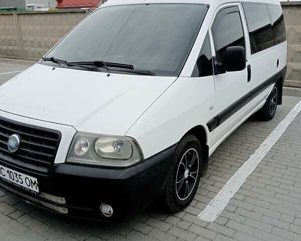Белый Фиат Скудо, объемом двигателя 2 л и пробегом 359 тыс. км за 5000 $, фото 1 на Automoto.ua