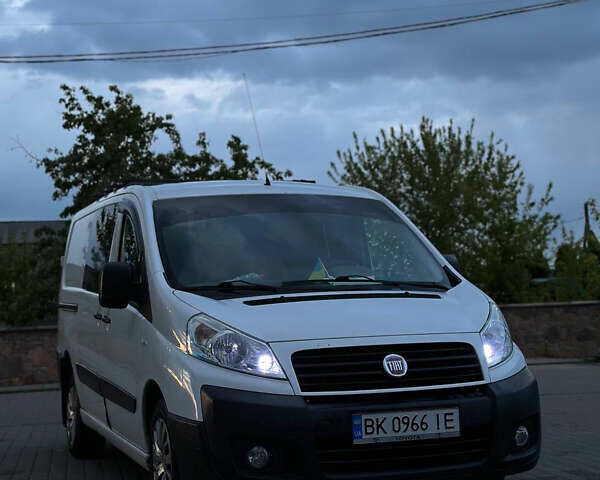 Белый Фиат Скудо, объемом двигателя 2 л и пробегом 330 тыс. км за 6300 $, фото 1 на Automoto.ua