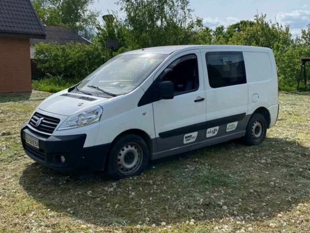 Белый Фиат Скудо, объемом двигателя 1.56 л и пробегом 302 тыс. км за 5600 $, фото 1 на Automoto.ua