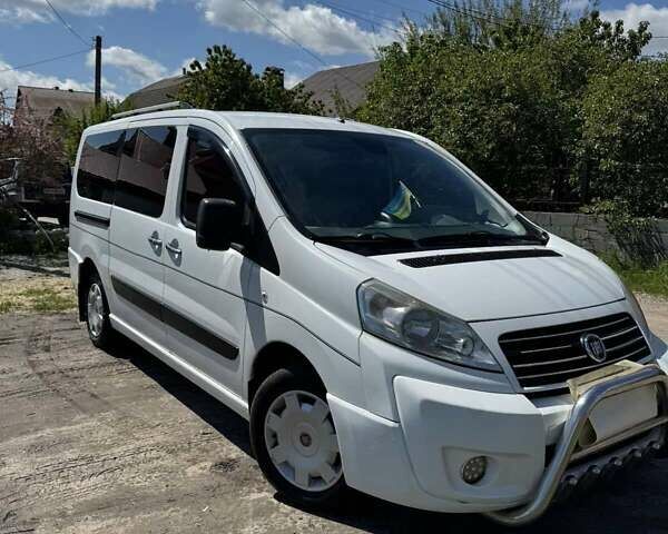 Белый Фиат Скудо, объемом двигателя 2 л и пробегом 267 тыс. км за 6700 $, фото 1 на Automoto.ua