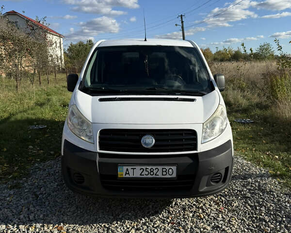 Білий Фіат Скудо, об'ємом двигуна 2 л та пробігом 200 тис. км за 7800 $, фото 1 на Automoto.ua