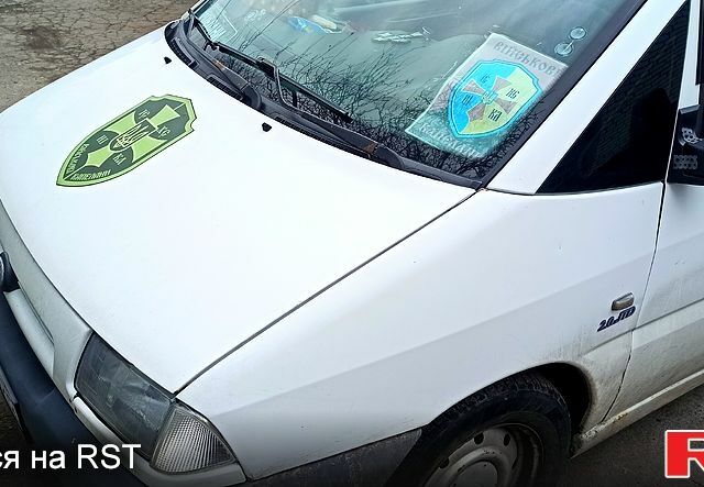 Білий Фіат Скудо, об'ємом двигуна 2 л та пробігом 490 тис. км за 3300 $, фото 1 на Automoto.ua