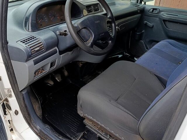 Белый Фиат Скудо, объемом двигателя 2 л и пробегом 154 тыс. км за 3250 $, фото 1 на Automoto.ua