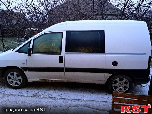 Белый Фиат Скудо, объемом двигателя 1.9 л и пробегом 0 тыс. км за 1000 $, фото 1 на Automoto.ua